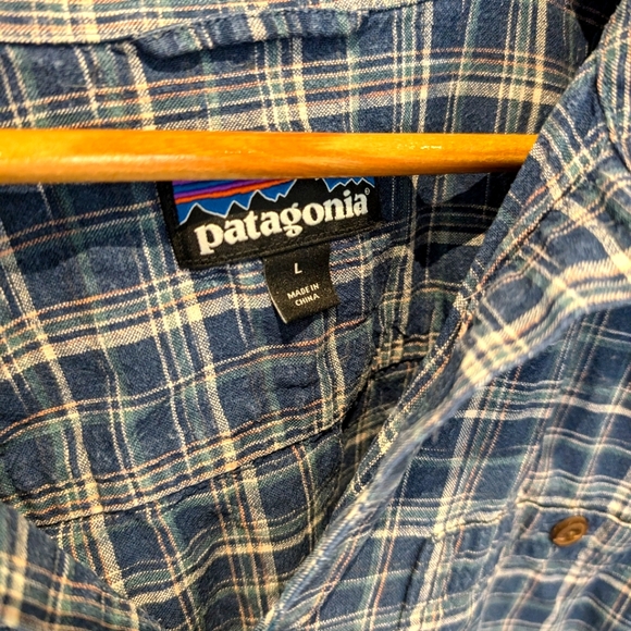 Patagonia, blue plaid, short sleeve shirt - Picture 3 of 4